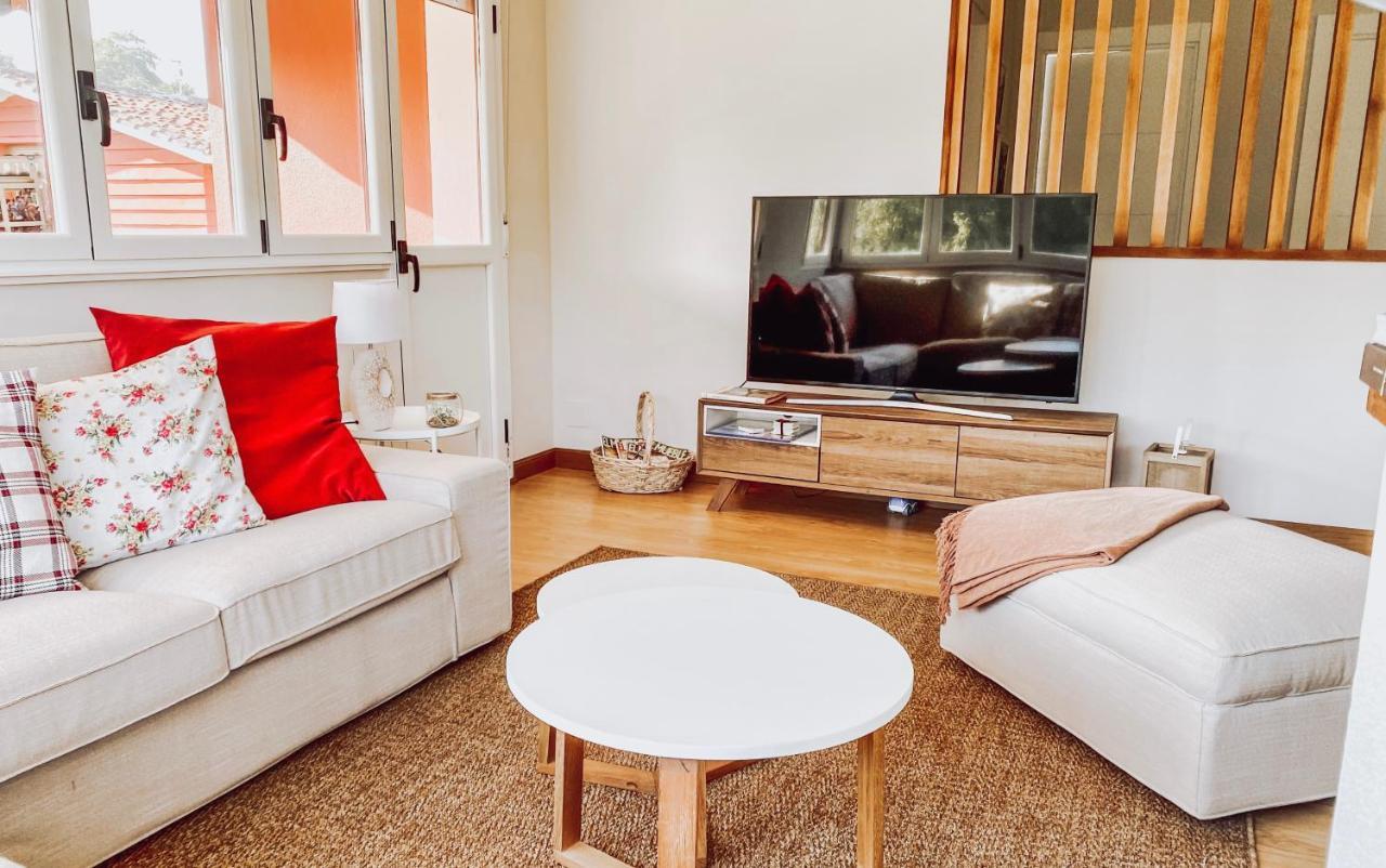Bella Kalma, acogedora casa con parking, jardin y wifi Guest House Llanes Bagian luar foto