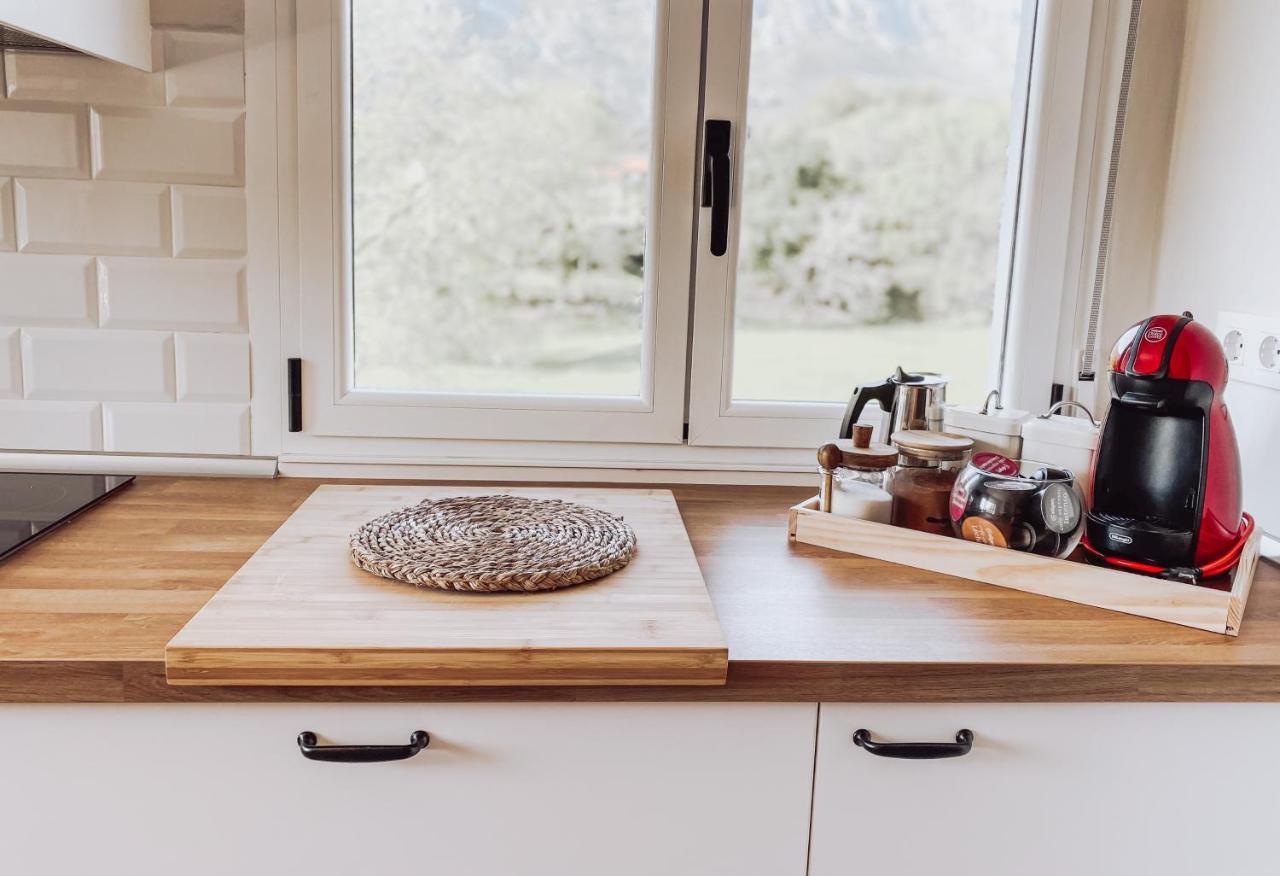 Bella Kalma, acogedora casa con parking, jardin y wifi Guest House Llanes Bagian luar foto